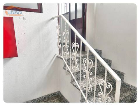 Loja duas frentes montada para restaurante rotunda da Areosa