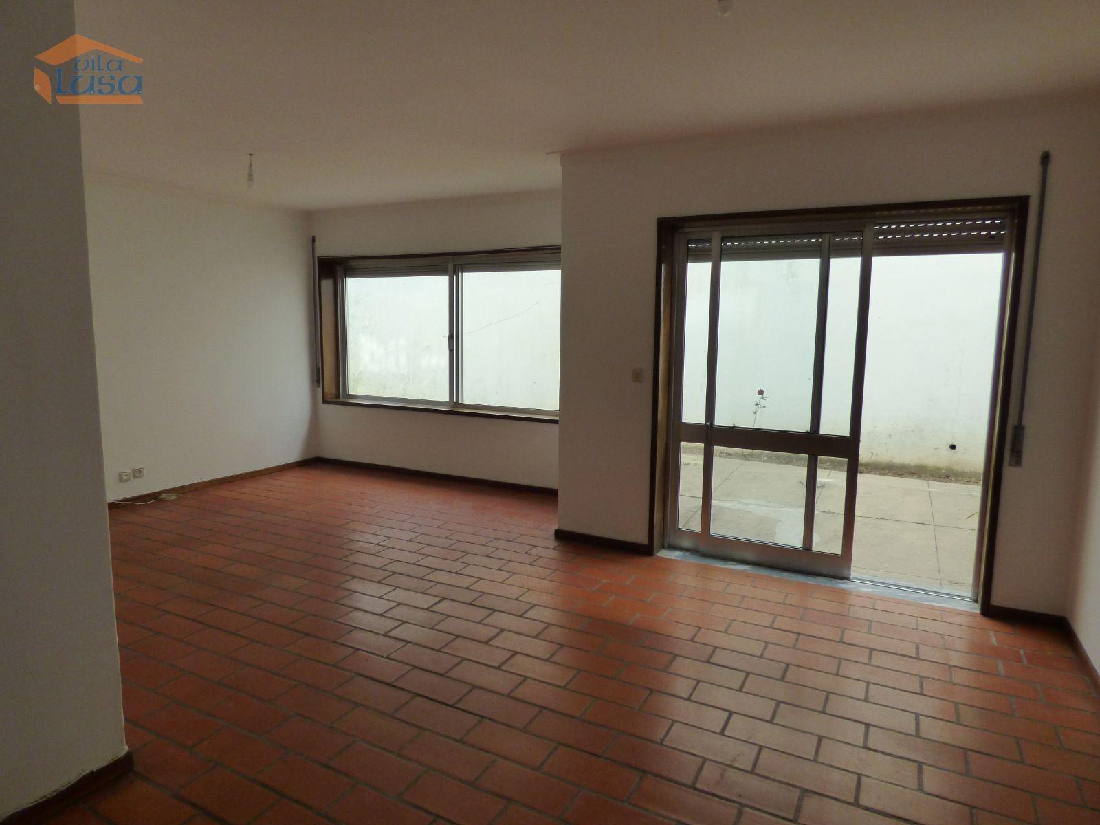 Apartamento T2 com Terraço 75 m²  e jardim Cedro, junto a Santo Ovídio