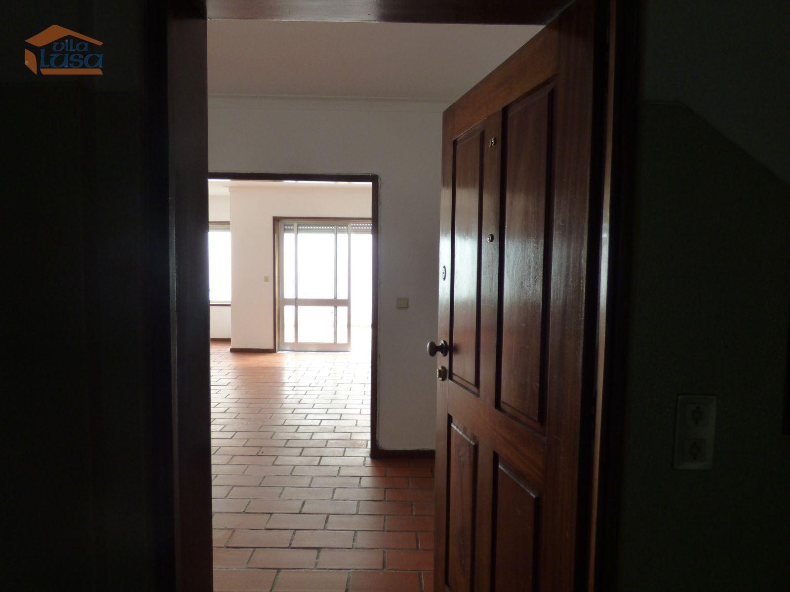 Apartamento T2 com Terraço 75 m²  e jardim Cedro, junto a Santo Ovídio