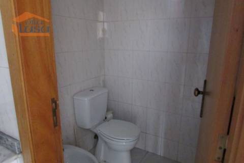 Loja no centro de gaia com 184 m2  