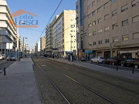 Empreendimento Serpa 687, a 150 mts da praia composto  por apartamentos T1 pensados para quem gosta de  conforto