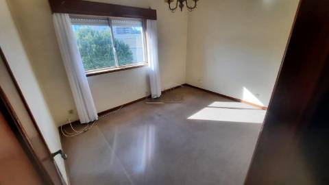 T3 junto à estação da CP em Rio Tinto