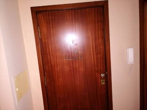 T2 com Lug. de Garagem e Arrumos em Alfena