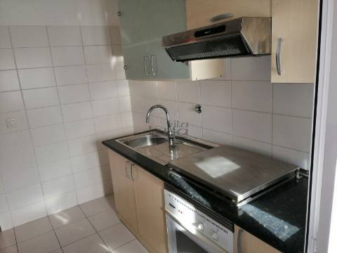 T2 com Lug. de Garagem e Arrumos em Alfena