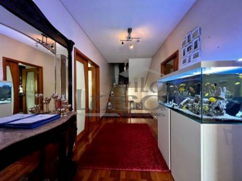 Moradia Isolada T5 em Sobrado ( Valongo)