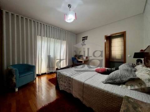 Moradia Isolada T5 em Sobrado ( Valongo)