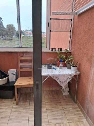 A INVESTIDORES - T3 (arrendado), com 2 lug. de garagem + arrumo, em Rio Tinto 