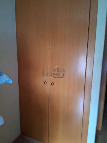 A INVESTIDORES - T3 (arrendado), com 2 lug. de garagem + arrumo, em Rio Tinto 