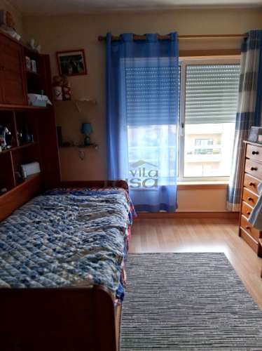 A INVESTIDORES - T3 (arrendado), com 2 lug. de garagem + arrumo, em Rio Tinto 