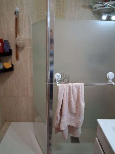 A INVESTIDORES - T3 (arrendado), com 2 lug. de garagem + arrumo, em Rio Tinto 