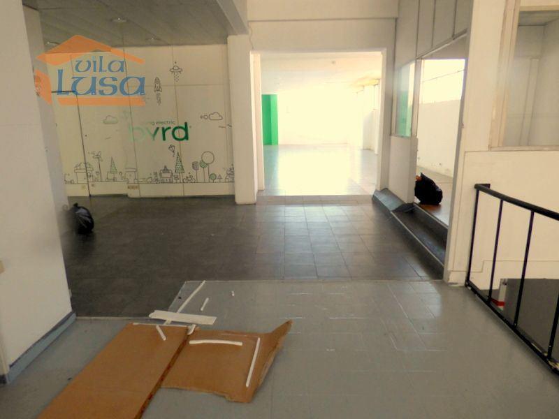 Garagem Auto com 1.000 m2 na Constituição