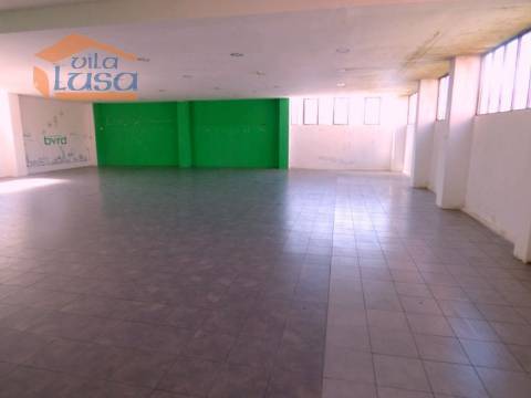 Garagem Auto com 1.000 m2 na Constituição