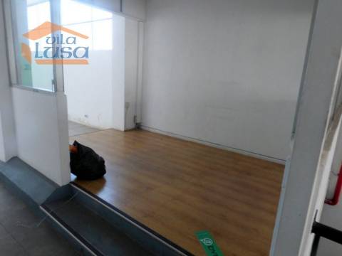 Garagem Auto com 1.000 m2 na Constituição