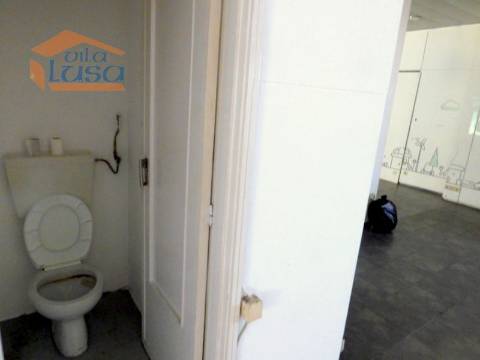 Garagem Auto com 1.000 m2 na Constituição