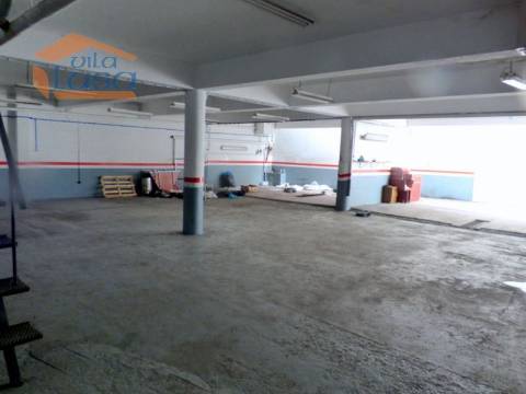 Garagem Auto com 1.000 m2 na Constituição