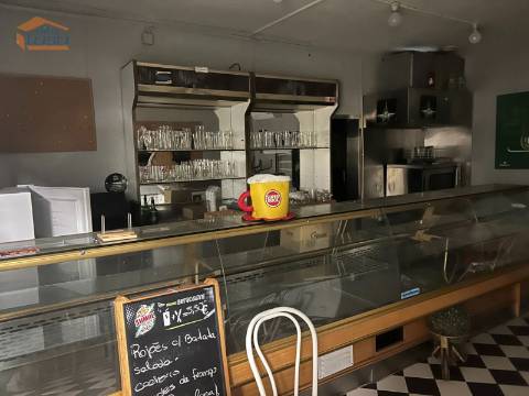 Loja montada para Hotelaria snack-bar centro de Gondomar