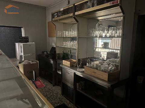 Loja montada para Hotelaria snack-bar centro de Gondomar