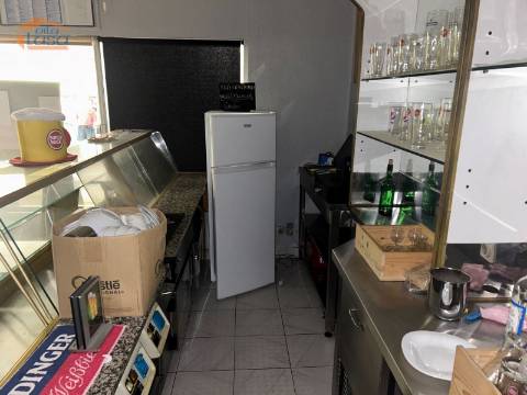 Loja montada para Hotelaria snack-bar centro de Gondomar