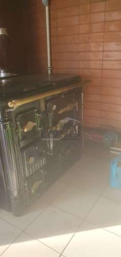 Moradia e Vinha com adega para venda