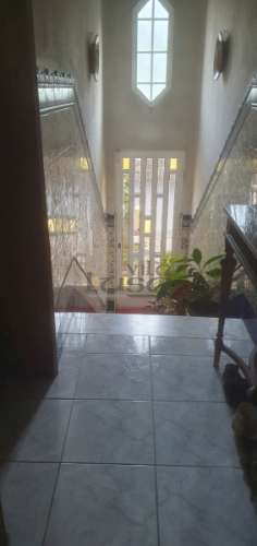 Moradia e Vinha com adega para venda