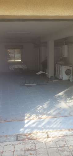 Moradia e Vinha com adega para venda