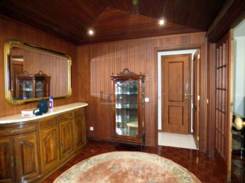 T3 Pedrouços Mobilado cozinha equipada garagem para 2 carros e arrumo