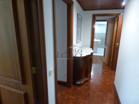 T3 Pedrouços Mobilado cozinha equipada garagem para 2 carros e arrumo