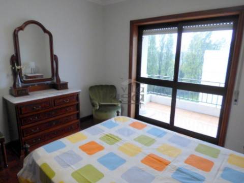 T3 Pedrouços Mobilado cozinha equipada garagem para 2 carros e arrumo