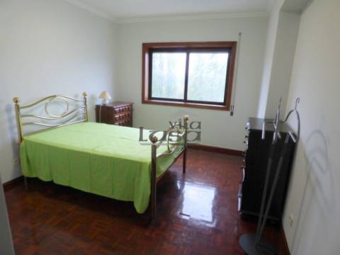 T3 Pedrouços cozinha equipada garagem para 2 carros e arrumo