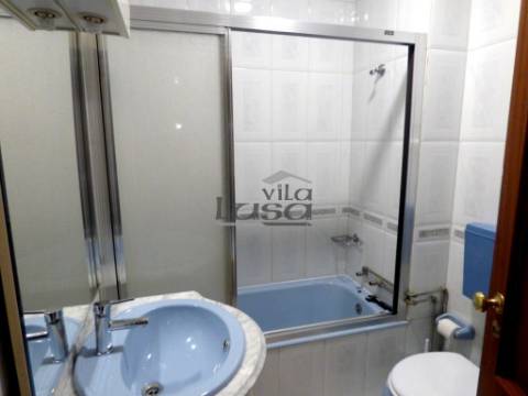 T3 Pedrouços cozinha equipada garagem para 2 carros e arrumo