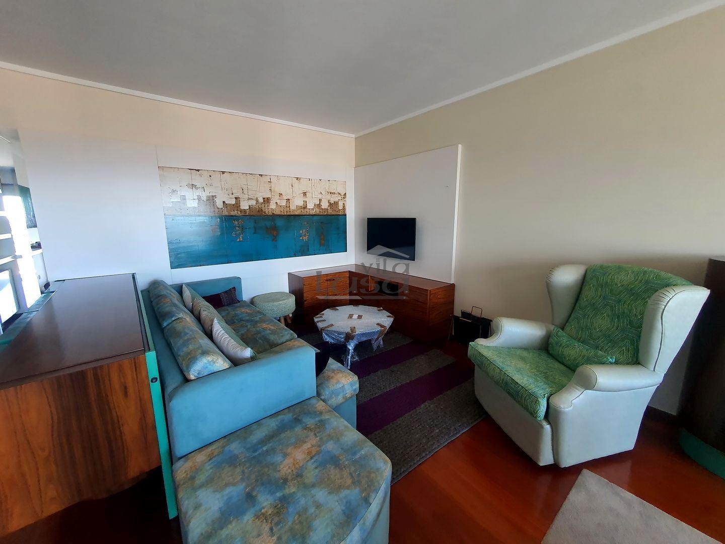 T3 Aviz  Como Novo, Varanda a Poente e dois lugares de garagem