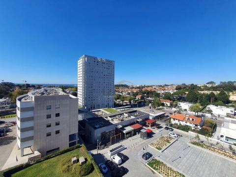 T3 Aviz  Como Novo, Varanda a Poente e dois lugares de garagem