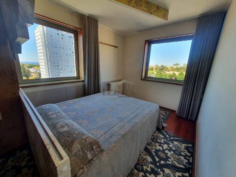 T3 Aviz  Como Novo, Varanda a Poente e dois lugares de garagem