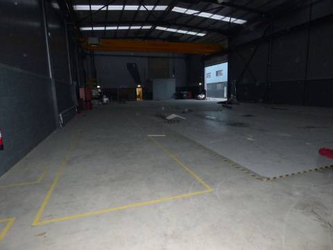 Armazém para Arrendamento  Olival, Vila Nova de Gaia; Acessos à EN222 e A32