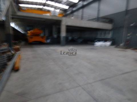 Armazém para Arrendamento  Olival, Vila Nova de Gaia; Acessos à EN222 e A32