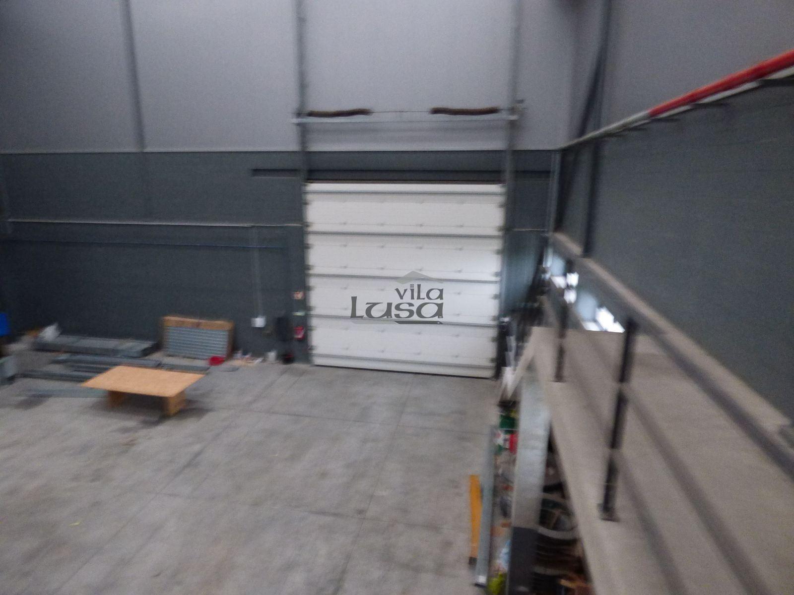 Armazém para Arrendamento  Olival, Vila Nova de Gaia; Acessos à EN222 e A32