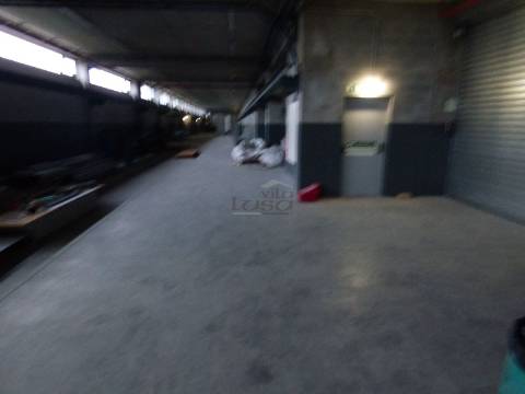 Armazém para Arrendamento  Olival, Vila Nova de Gaia; Acessos à EN222 e A32