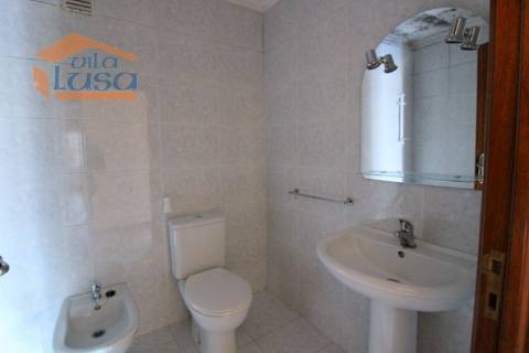 T1+1 Vilar de Paraíso em condomínio Fechado com jardim e Piscina exterior