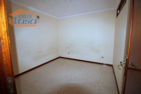 T1+1 Vilar de Paraíso em condomínio Fechado com jardim e Piscina exterior