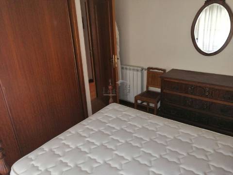 T2 em Rio Tinto (junto à confeitaria 15 de setembro)