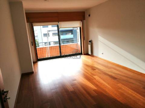 T2 (à Cidade Jovem) em Rio Tinto