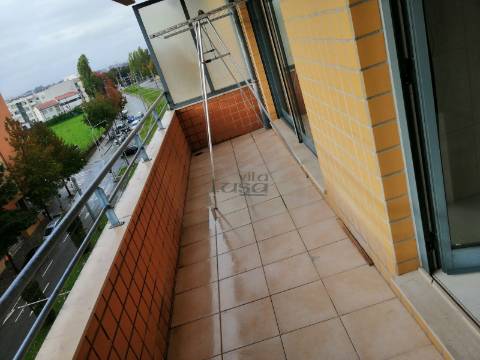 T2 (à Cidade Jovem) em Rio Tinto