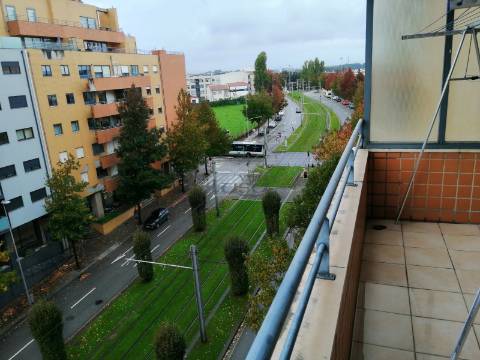 T2 (à Cidade Jovem) em Rio Tinto