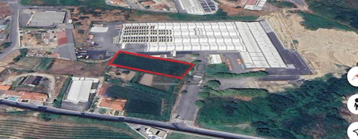 Terreno com 2500m2 em Beire Paredes.