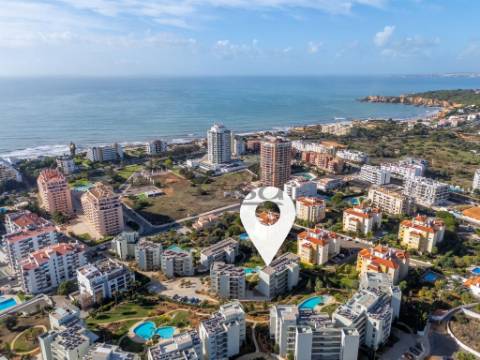  Magnífico apartamento T2 como novo na Praia da Rocha