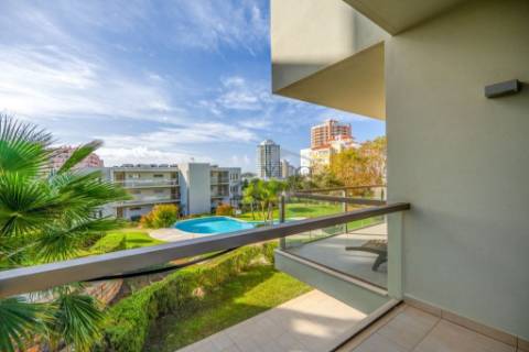  Magnífico apartamento T2 como novo na Praia da Rocha