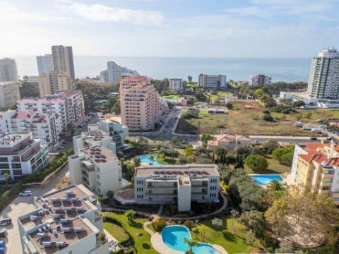  Magnífico apartamento T2 como novo na Praia da Rocha