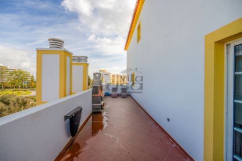 T2 Duplex 500m da areal da praia