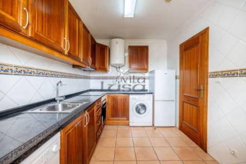 T2 Duplex 500m da areal da praia