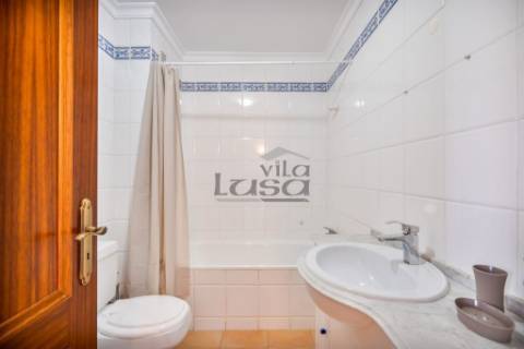 T2 Duplex 500m da areal da praia